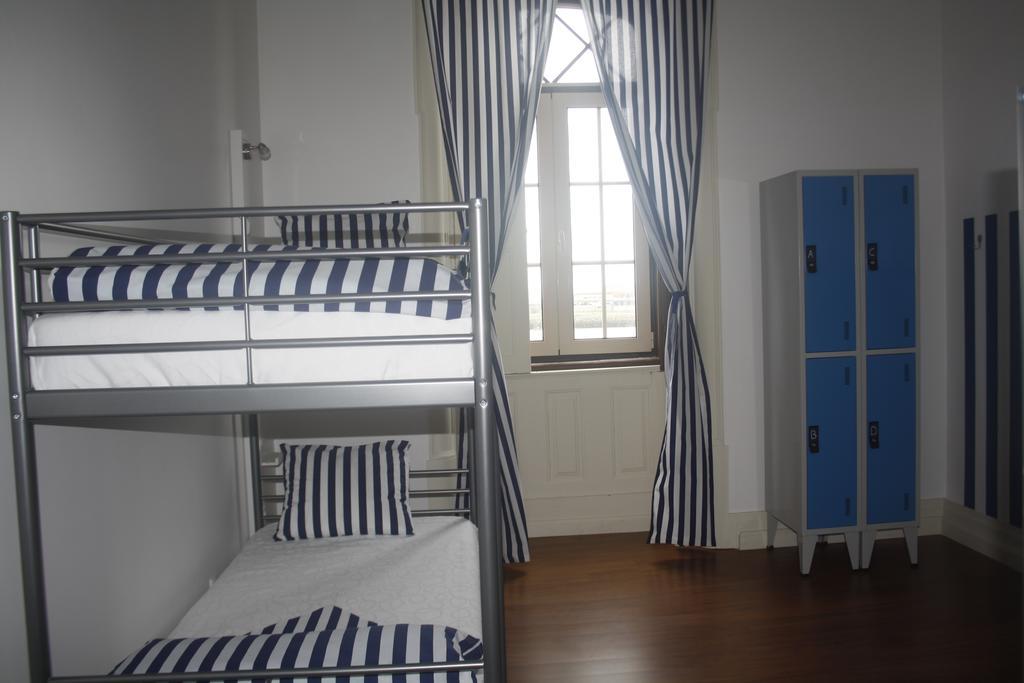 Hostel 402 Фигейра-да-Фош Номер фото