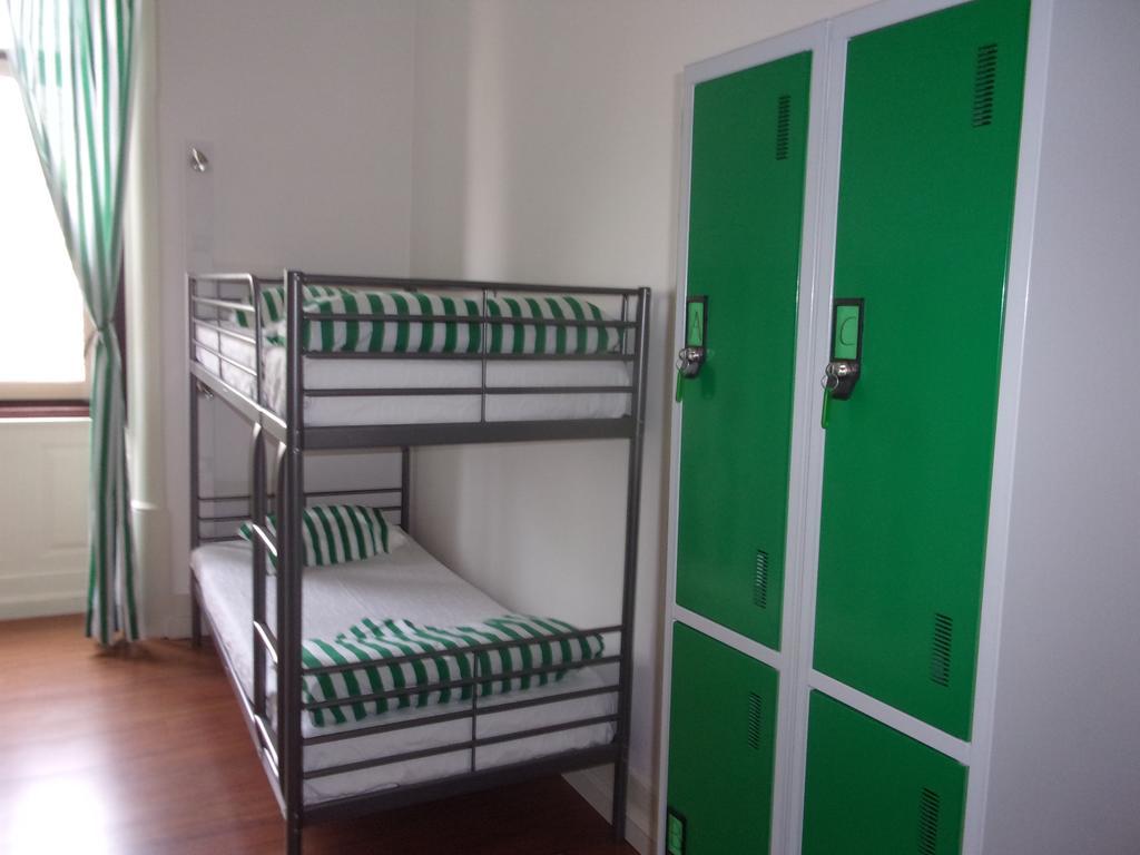 Hostel 402 Фигейра-да-Фош Экстерьер фото